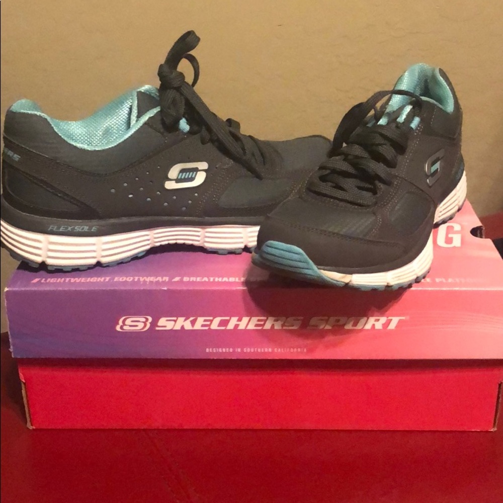Skechers tennis shoes